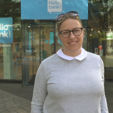 Gabriela revient sur le partenariat entre Hello Bank! by Cetelem et Rekola, une start-up de location de vélo