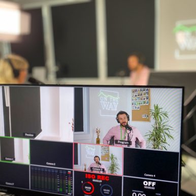 Photo de Rodolphe Landemaine, le fondateur de Land&Monkeys, lors de l'enregistrement du podcast On The Way